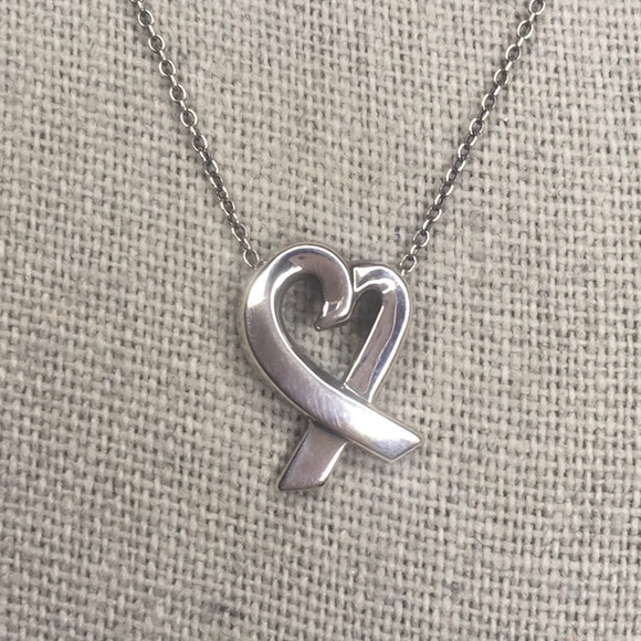 Tiffany&Co. Paloma Picasso Loving Heart (14mm) Necklace in Sterling Silver (18") - Picture 4 of 6